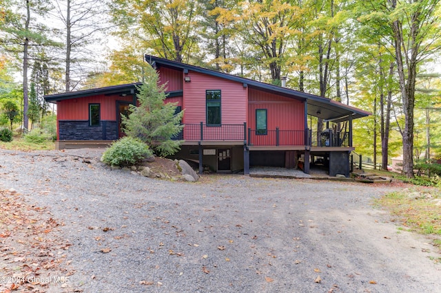 view of front of property