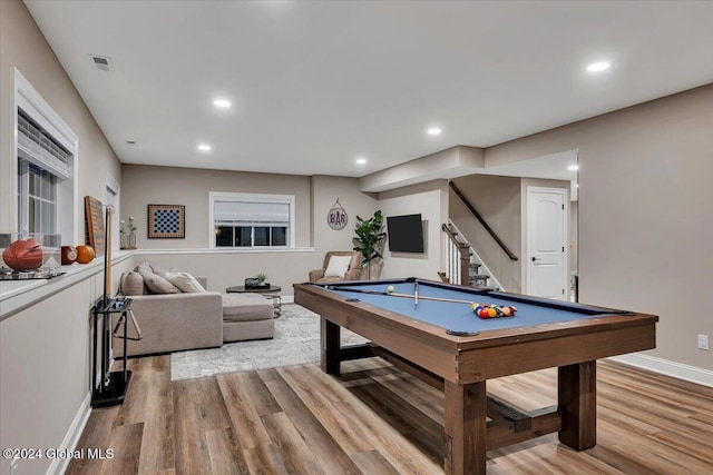 rec room featuring billiards, recessed lighting, and light wood-type flooring