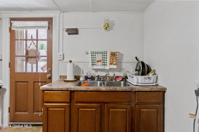 kitchen featuring sink