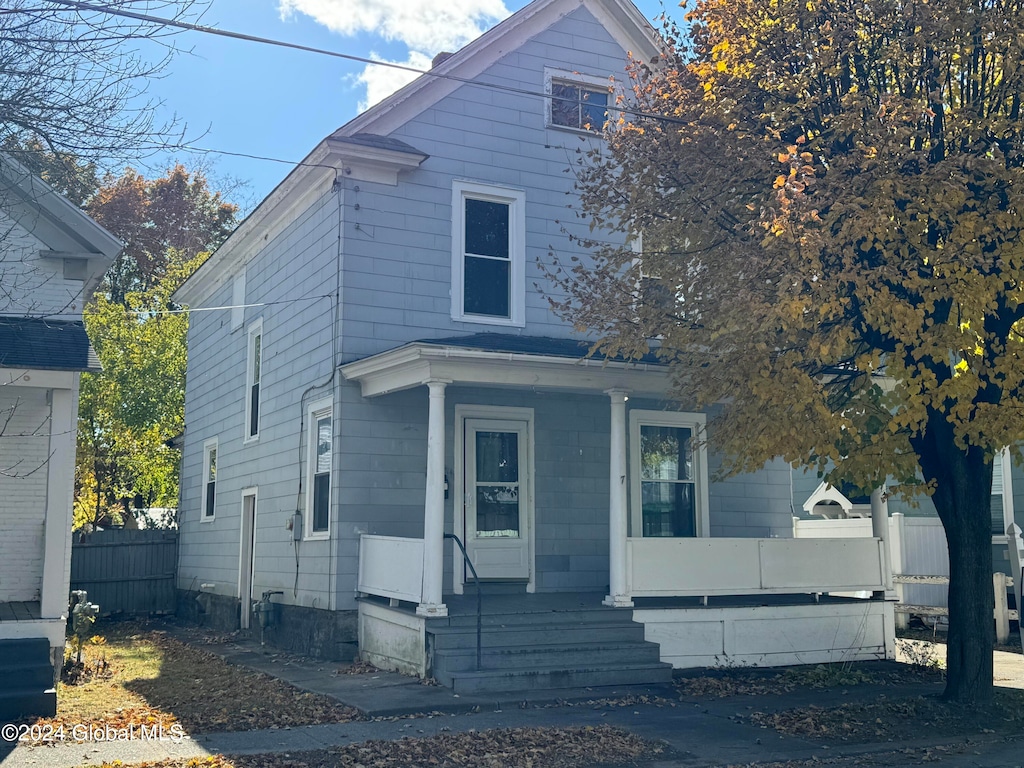 view of front of house