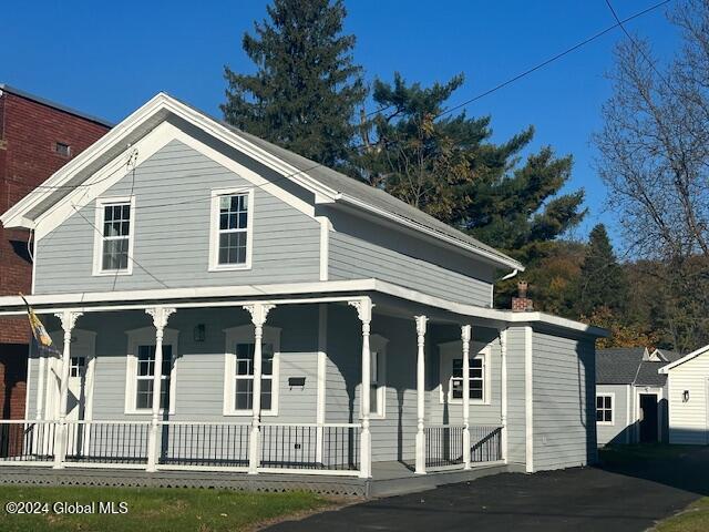 view of front of house with a porch