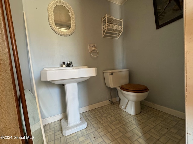 bathroom featuring toilet