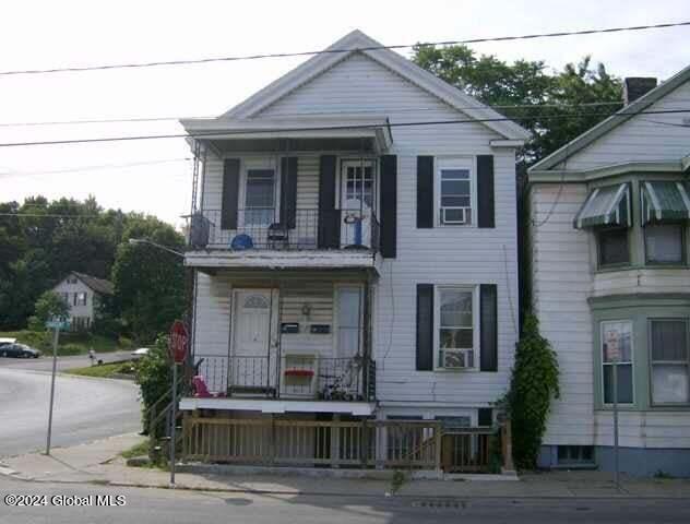 23 Sargent St, Cohoes, NY 12047 - photo 1