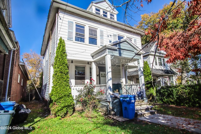 view of front of home with covered porch