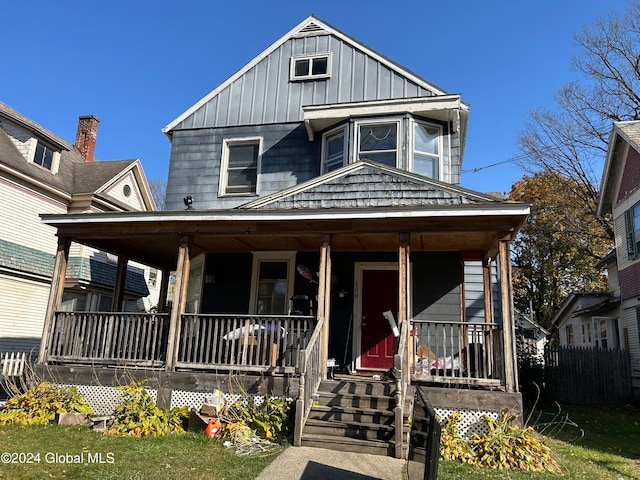 view of front of home with covered porch