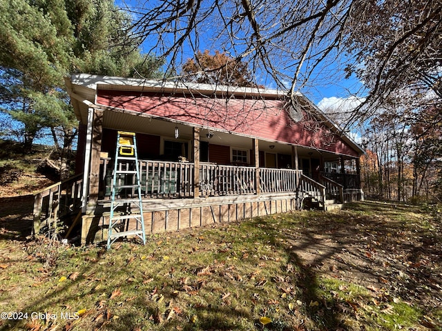 view of front facade featuring covered porch