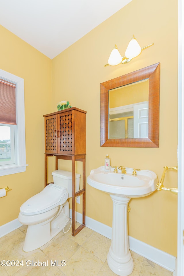 5 Teasdale Ct, Colonie, NY 12189 - half bathroom featuring toilet and baseboards