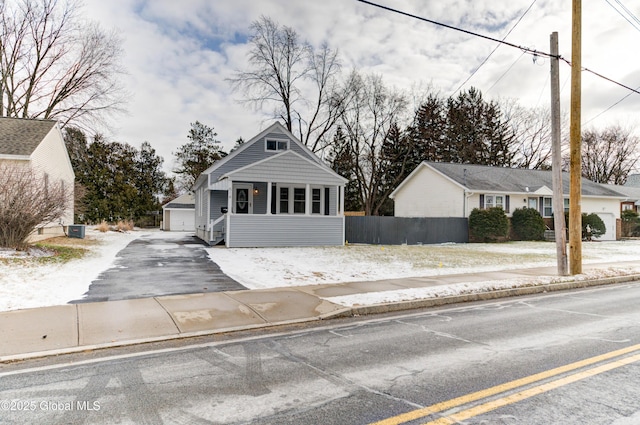 view of front of property