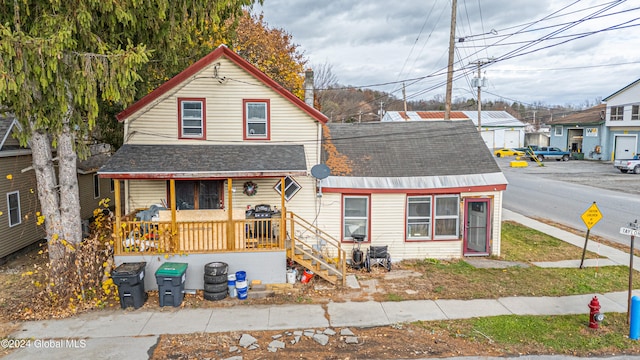 view of front facade featuring covered porch