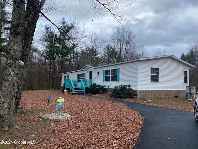 view of manufactured / mobile home