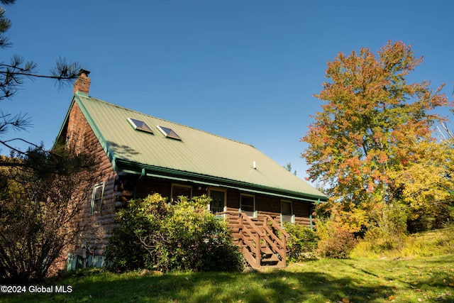 view of side of property