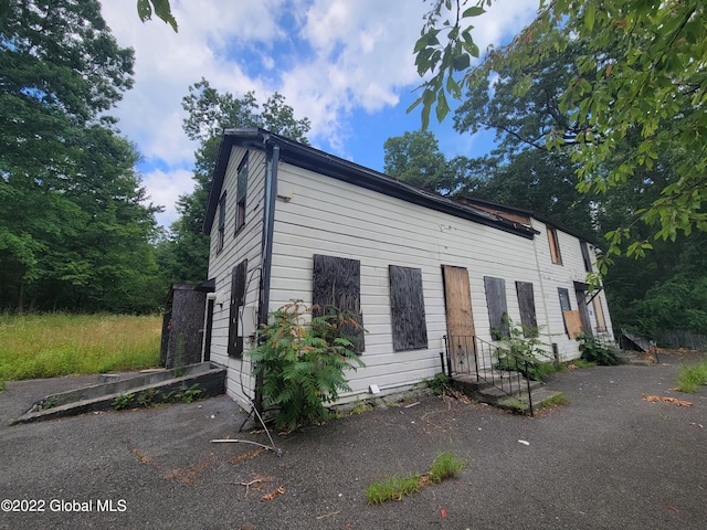 view of front of home