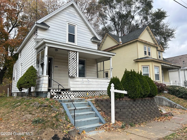 view of front of home with covered porch