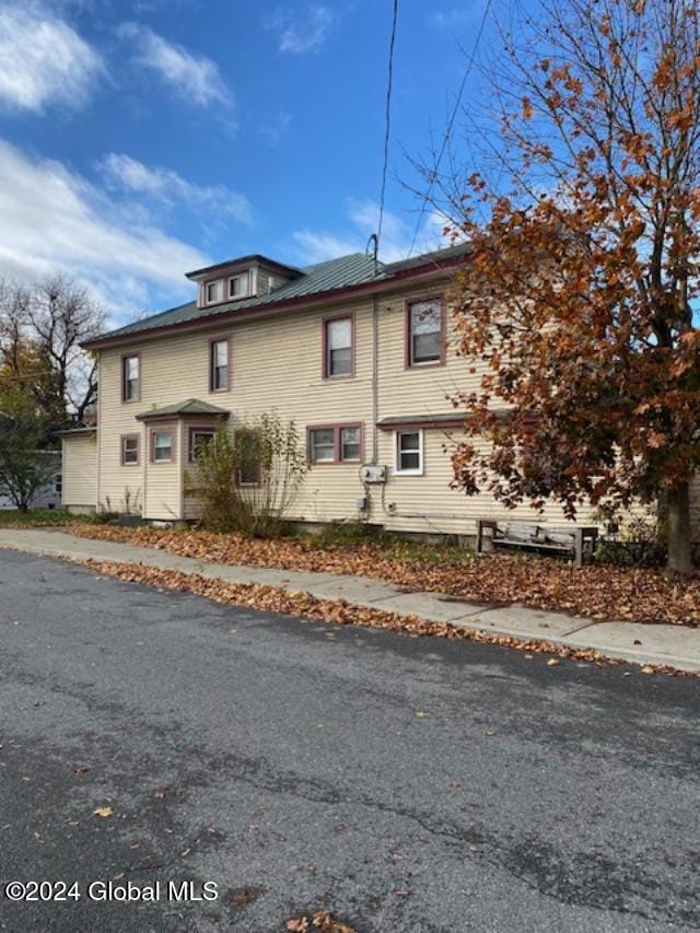 view of home's exterior