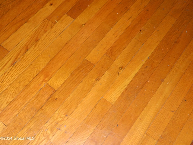 room details featuring hardwood / wood-style floors