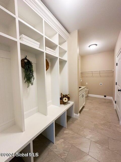 view of mudroom