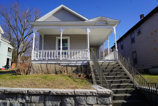 view of front facade featuring covered porch