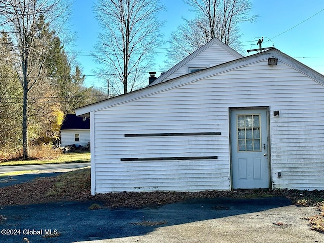 view of side of property