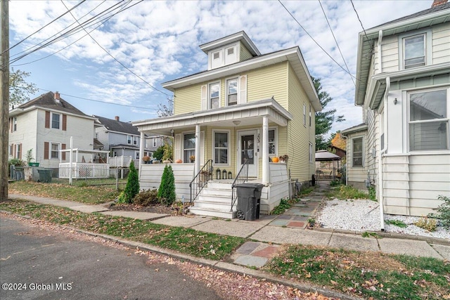 view of front of property featuring a porch