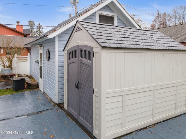 view of outbuilding