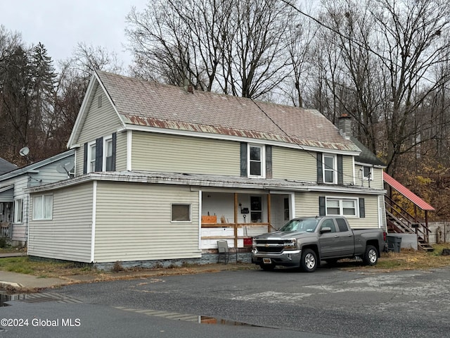 view of front of house with a porch