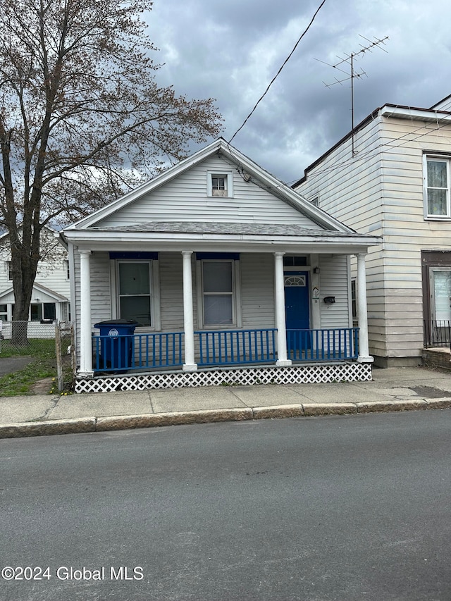 view of front of house