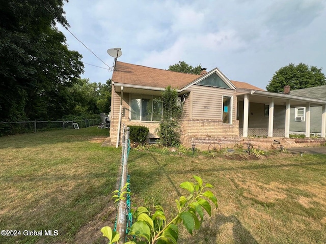 view of front of house with a front yard