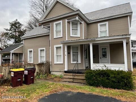 view of front of house with a porch