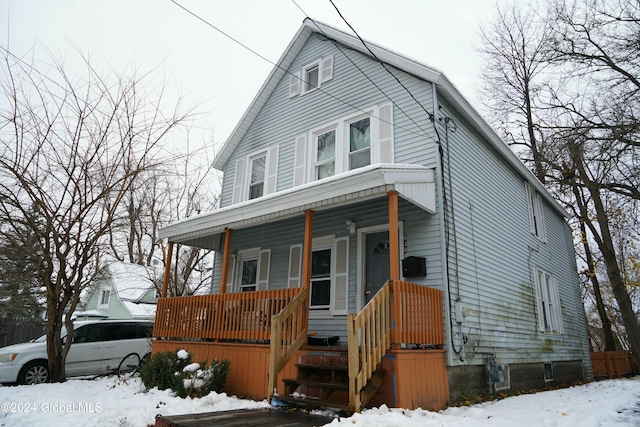 view of front facade featuring a porch