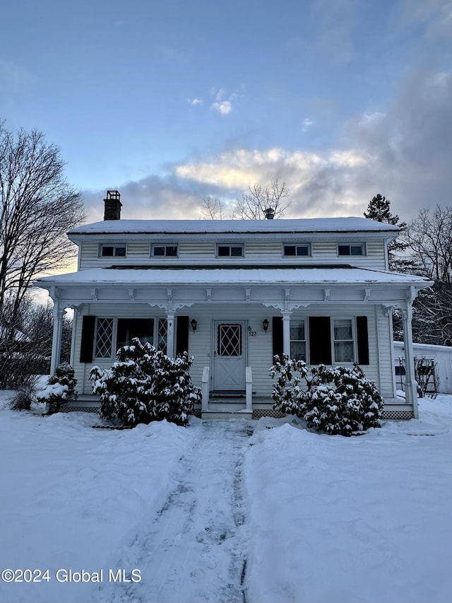 view of front of property