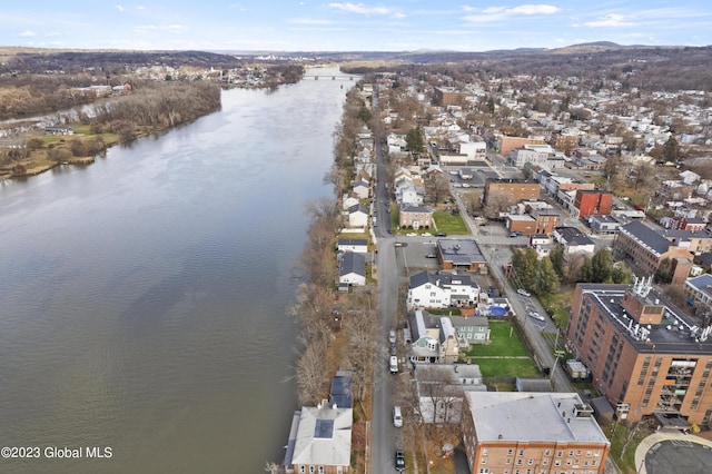 bird's eye view with a water view