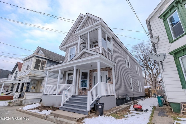 view of front of home featuring a porch