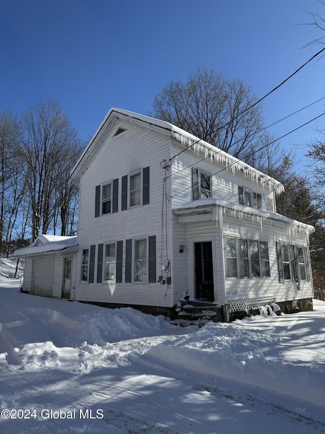 view of front of home with a garage