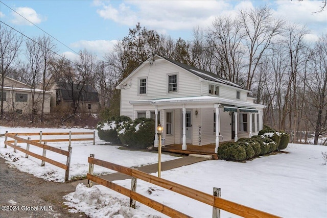 view of front facade with covered porch