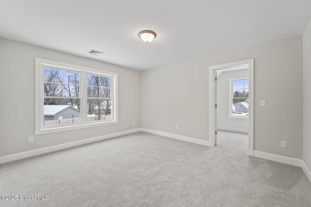 view of carpeted spare room