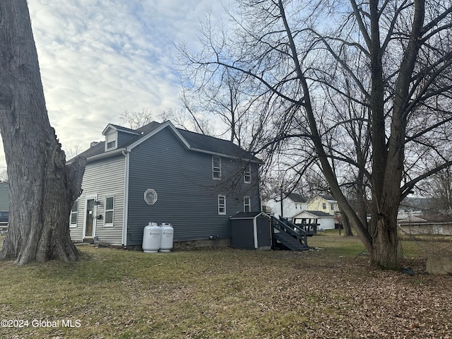 view of property exterior