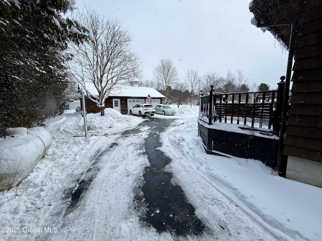 view of yard layered in snow