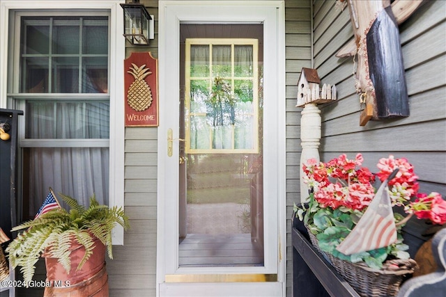 view of property entrance