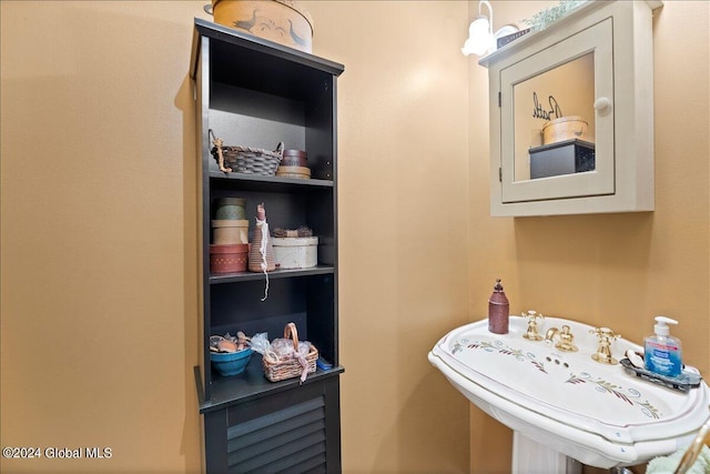 bathroom with sink