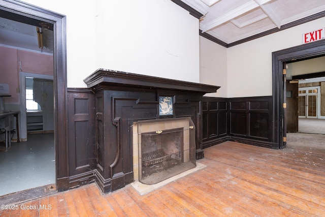 room details with hardwood / wood-style floors and ornamental molding