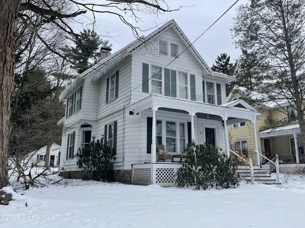 view of front facade featuring covered porch