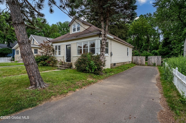 29 Lockrow Blvd, Colonie, NY 12205 - view of front of house featuring entry steps and driveway