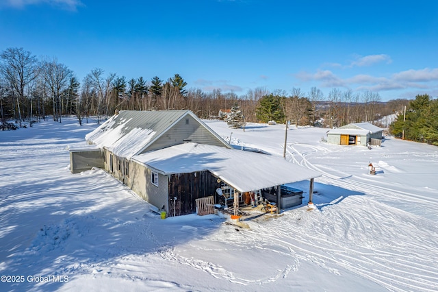 exterior space featuring an outbuilding