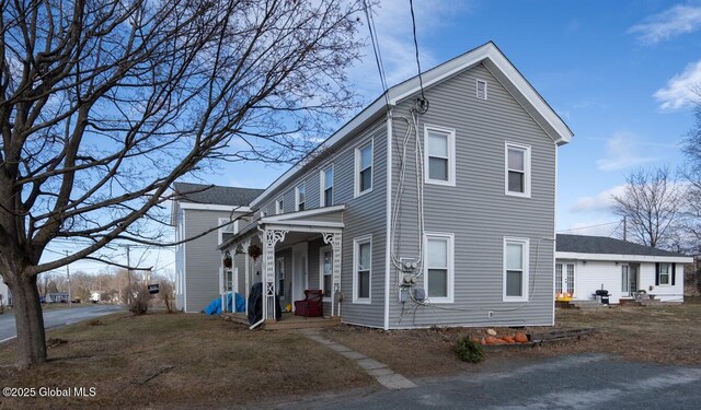 view of front of house featuring covered porch