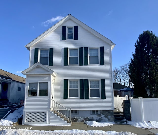 view of front of property