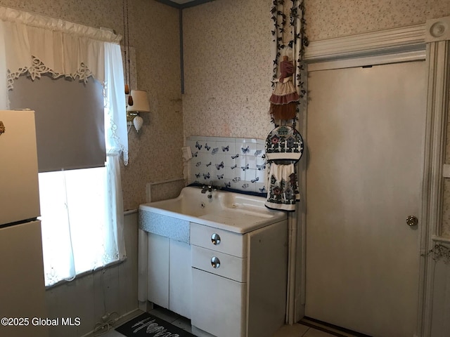 24 4th Ave, Gloversville, NY 12078 - view of bathroom