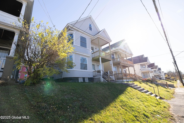 view of front of home with a front yard