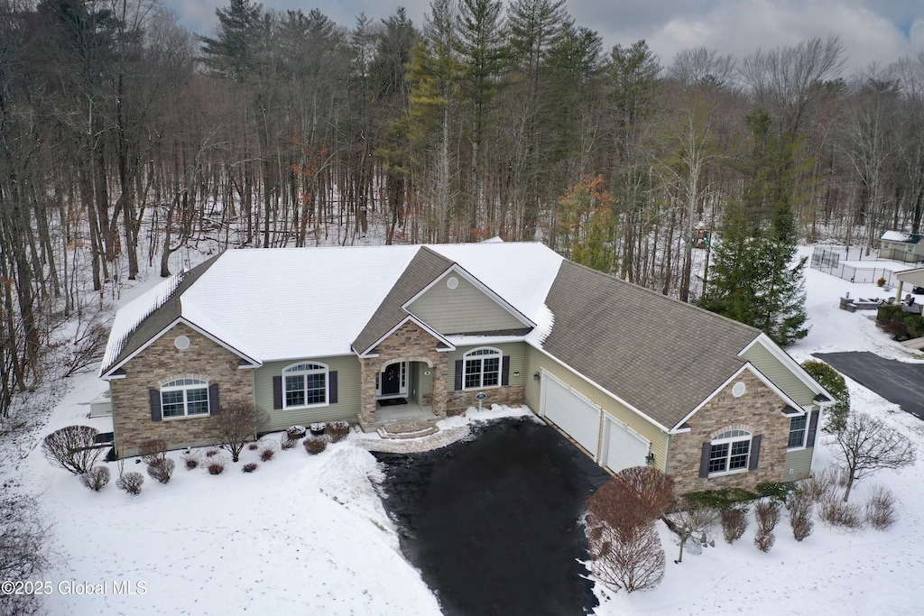 view of front of property featuring a garage