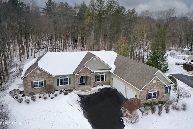 view of front of property featuring a garage