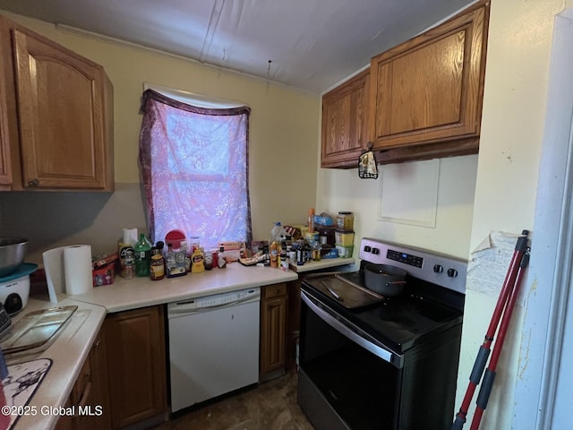 kitchen with crown molding, stainless steel electric range oven, and dishwasher